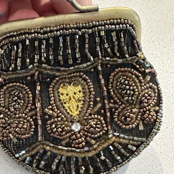 Adorable vintage beaded change purse in great used condition - Picture 12 of 12